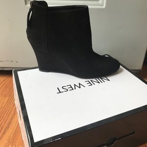 Women’s Nine West booties